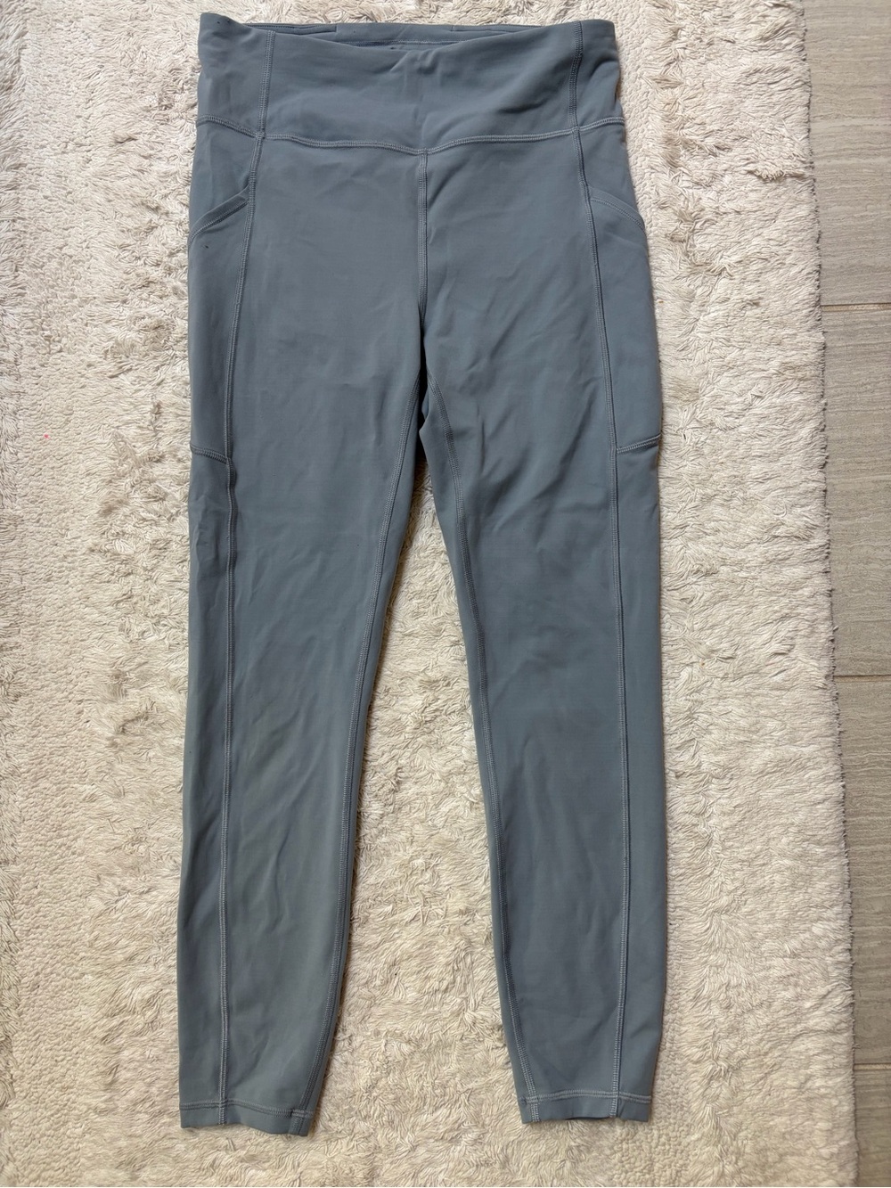Lululemon Wunder Train leggings with pockets